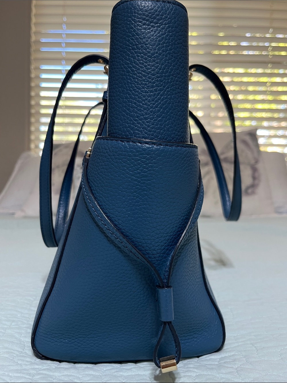 🌾Michael Kors Navy Blue Pebbled Leather Tote - Picture 3 of 10